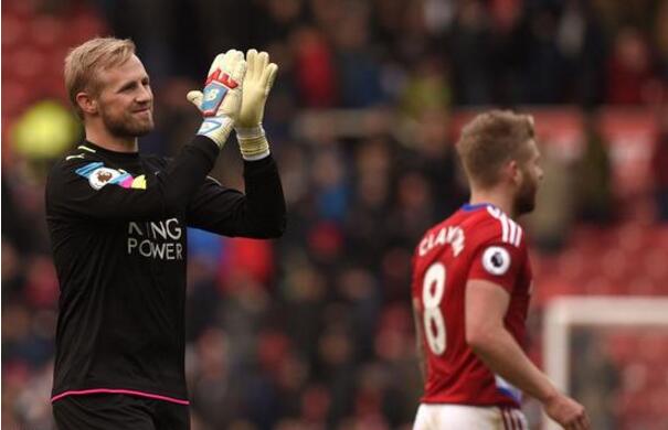  切尔西锋线哑火主场闷平埃弗顿  