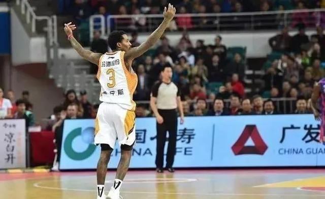  维罗纳替补奇兵建功逆转局势拿下宝贵三分  